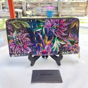 EUC Brahmin Visionary Skylar Clutch